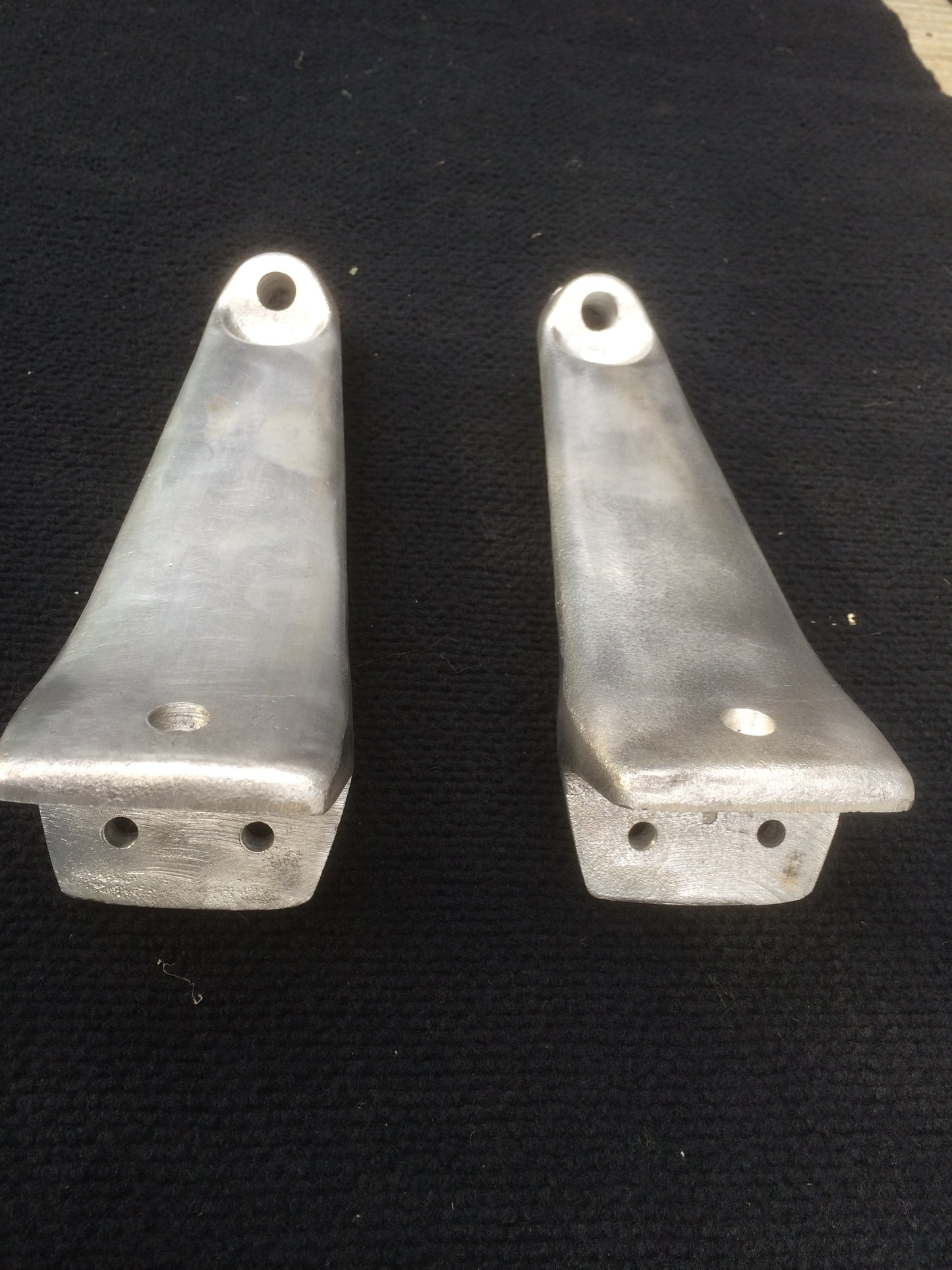 Solid Headlight posts Pair for T Buckets, Hi Boys. Unpolished Aluminium