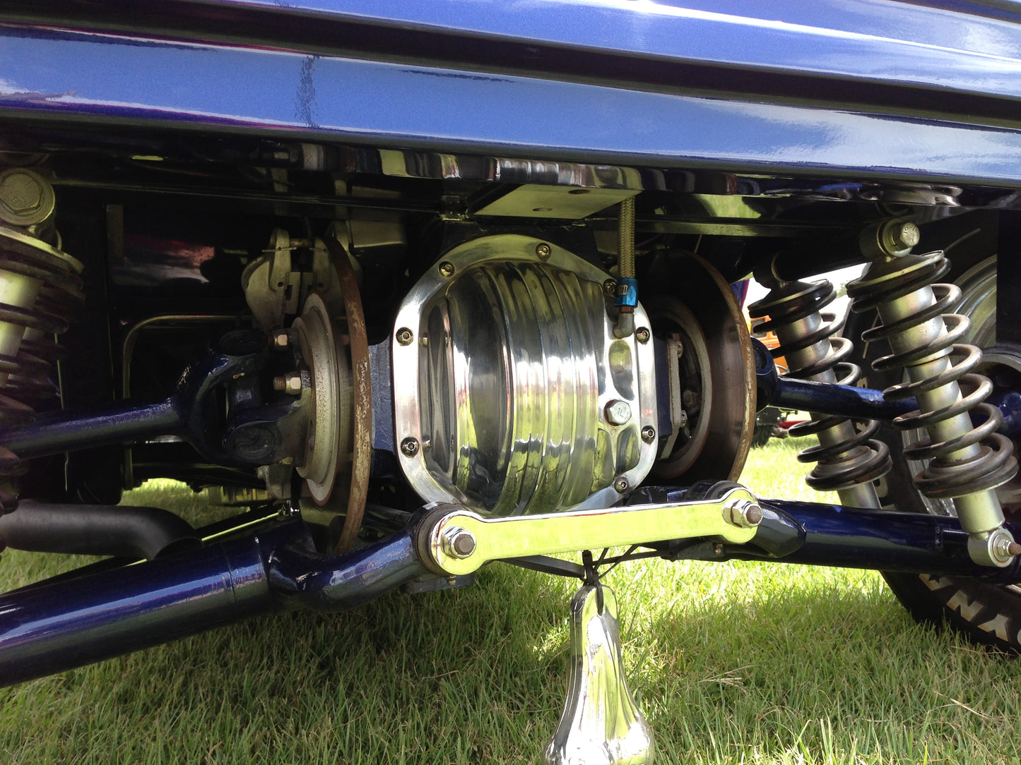 Jaguar Diff cover for all independent rear end suspensions. Polished Aluminium